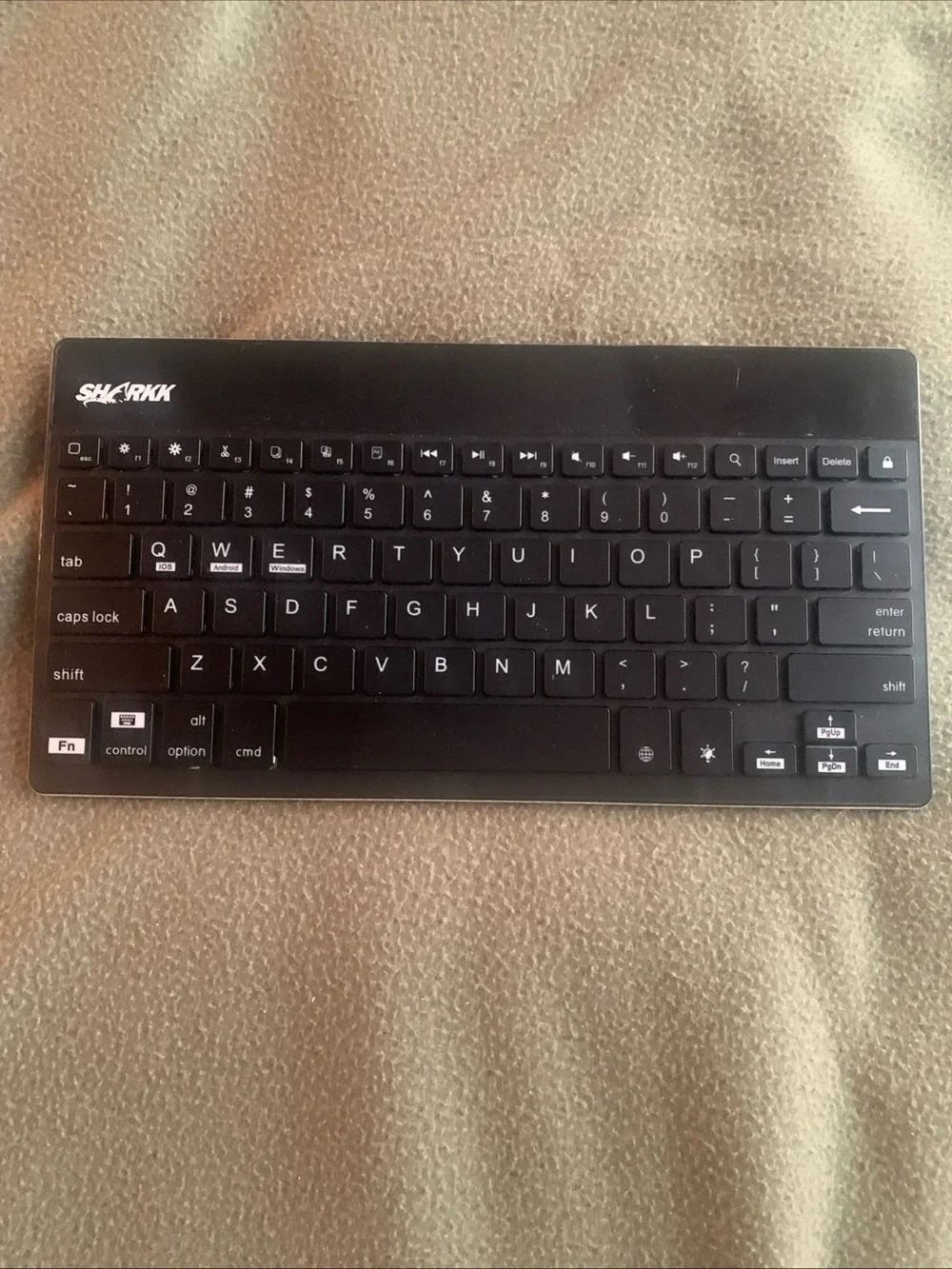 GUC Sharkk Slim Bluetooth Backlit Keyboard. Model: ABK06. Black